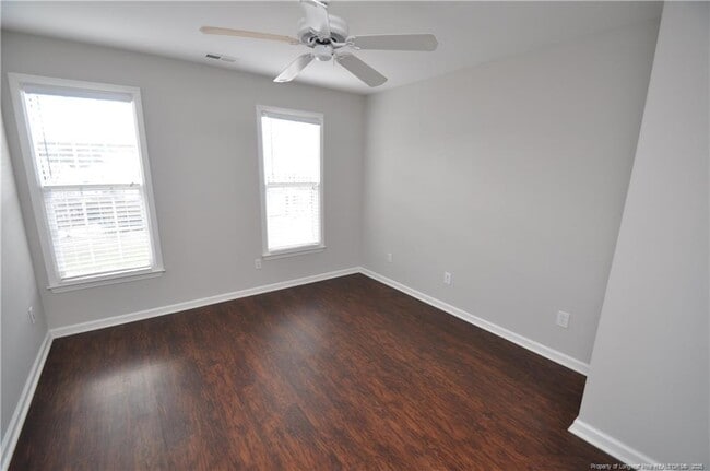 Building Photo - 402 Knightsborough Way