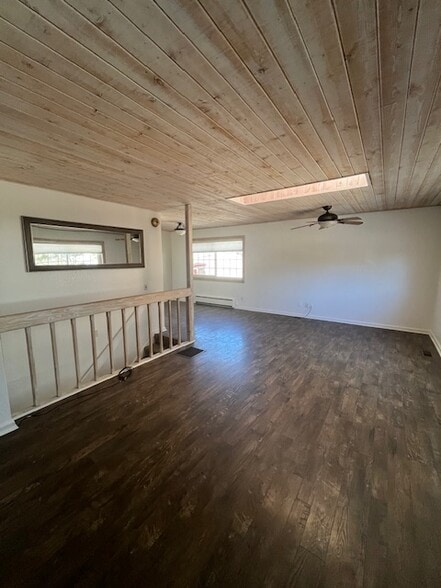 Livingroom - 1290 Starling Ln