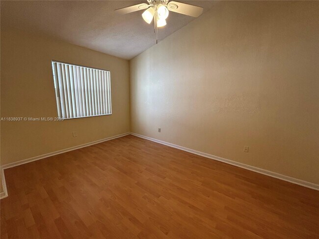 Building Photo - 2890 N Oakland Forest Dr