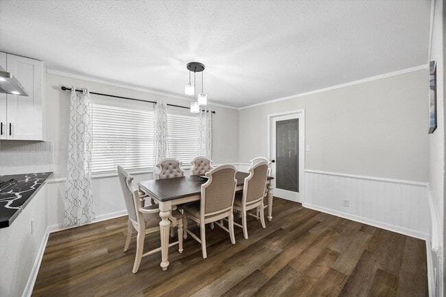 Building Photo - 2930 Riata Ln