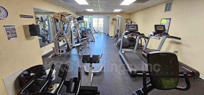 Building Photo - 200 Mainsail Dr