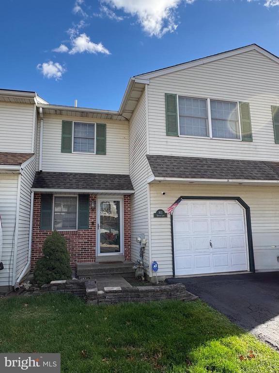 Building Photo - 103 Damson Ln