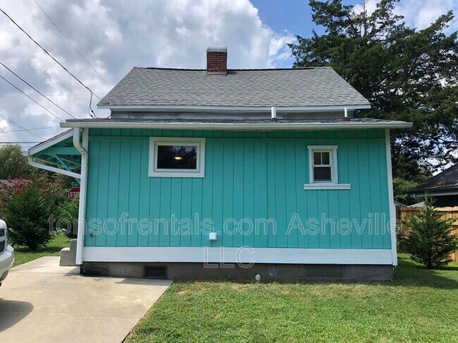 Building Photo - 211 Fayetteville St