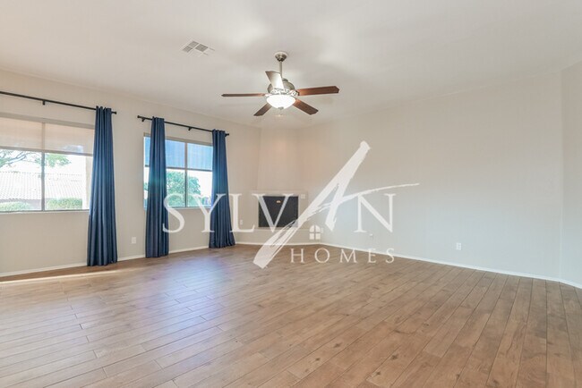 Building Photo - The living is easy in this 3 BR, 2 BA
