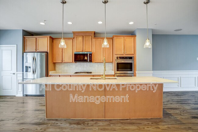 Building Photo - 2908 Pinebrook Rd