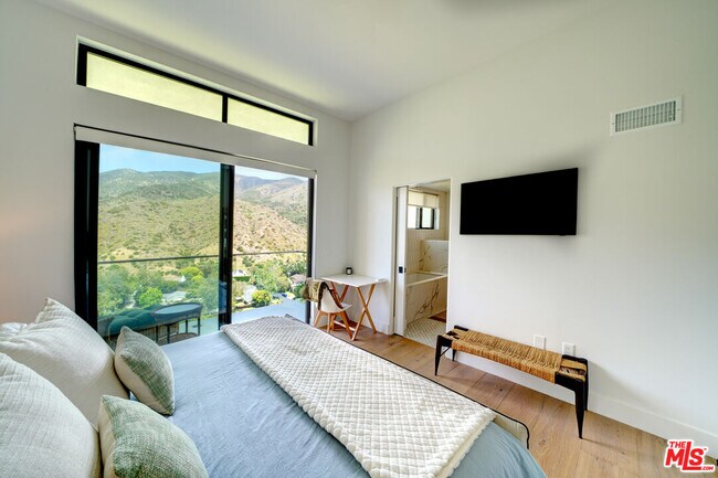 Building Photo - 6208 Tapia Dr
