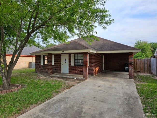 Building Photo - 221 Austin St
