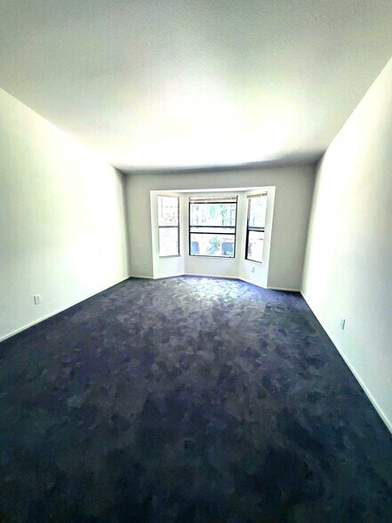 Building Photo - 16807 Camden Ln