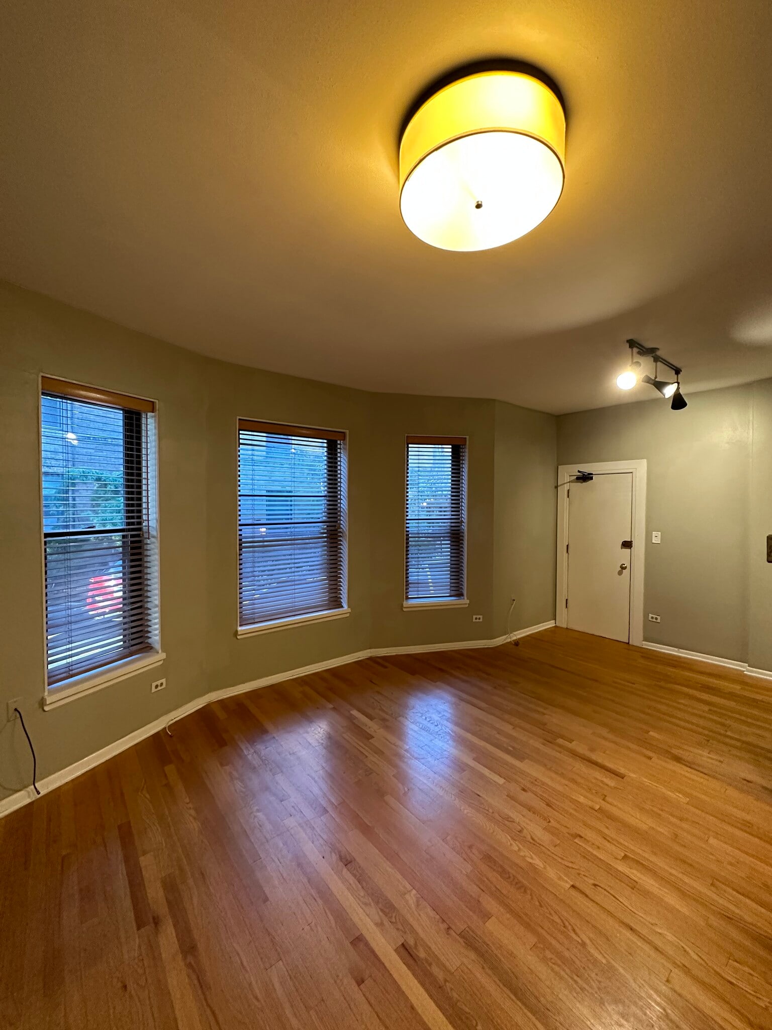 Building Photo - 743 W California Ter