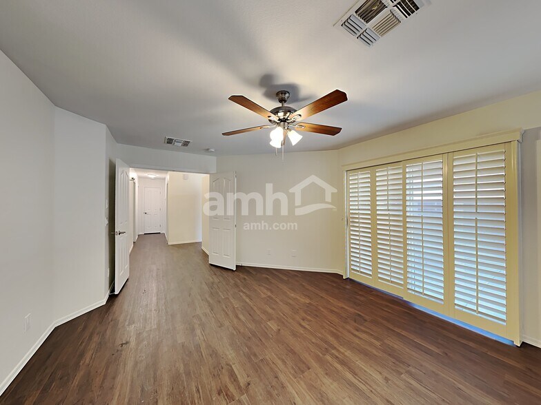 Building Photo - 9810 E Kiva Ave