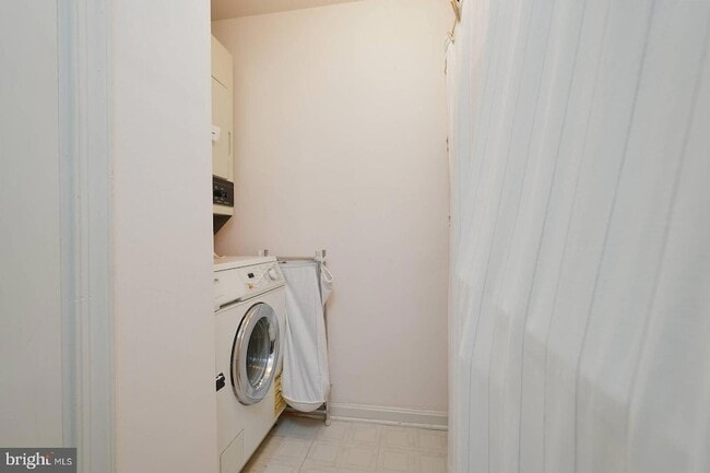 Building Photo - 3630 39th St NW