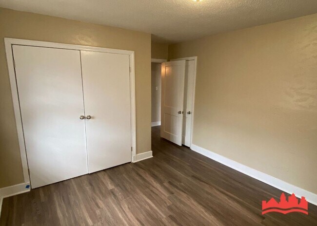 Building Photo - 7815 Armour Rd