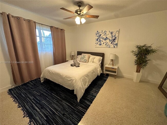 Building Photo - 2901 NW 9th Terrace