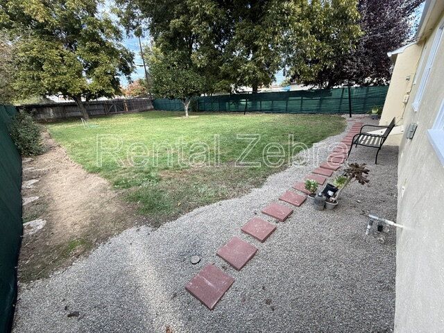 Building Photo - 1421 W 21st St