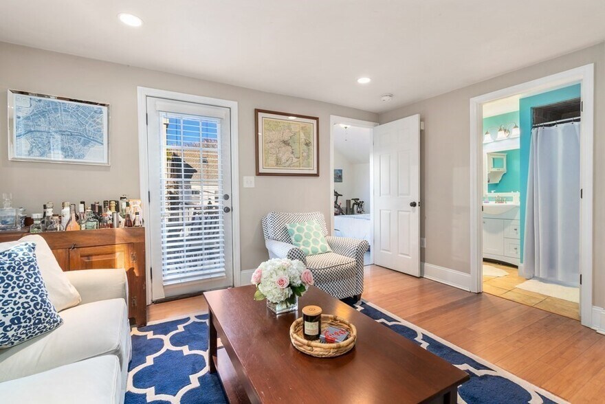 Building Photo - 6 Trenton St