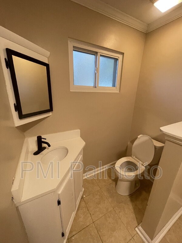 Building Photo - 4704 Palm Tree Ln