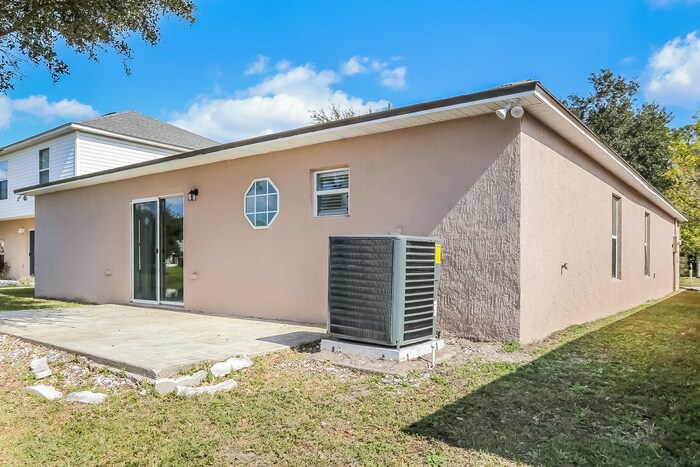 Building Photo - 9611 Watershed Dr E