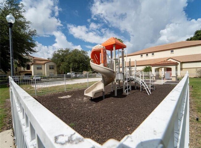 Building Photo - 829 Camargo Way
