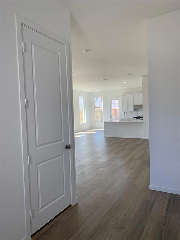 Building Photo - 32030 Meadowlake Mews Ln