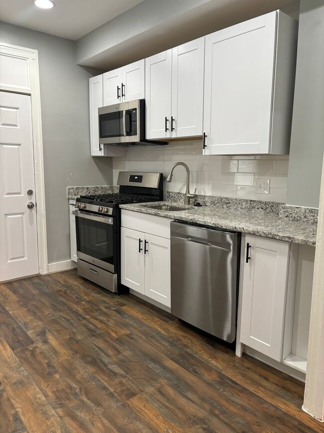 Building Photo - Beautifully Remodeled 2BR Home with Den and Finished Basement