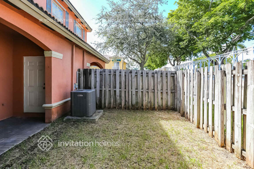 Building Photo - 15305 SW 88th Terrace