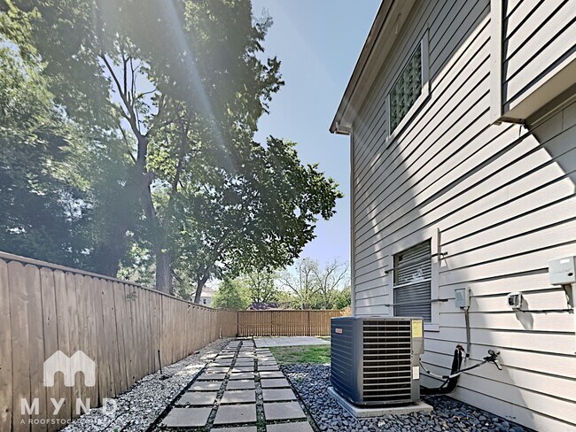 Building Photo - 5343 Kiam St