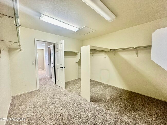 Building Photo - 13696 E Shadow Pines Ln
