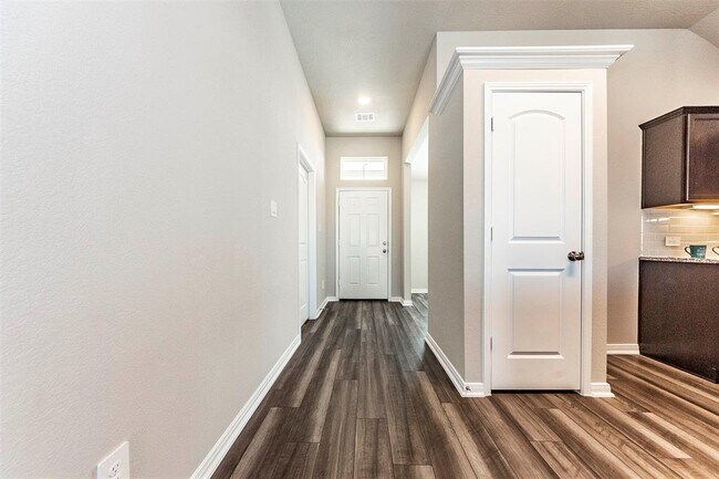 Building Photo - 8224 Tourmaline Wy