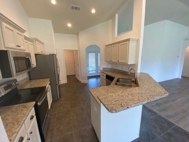 Building Photo - Gulf Breeze - Bay Ridge Park - 4 bedroom, 2 bathroom