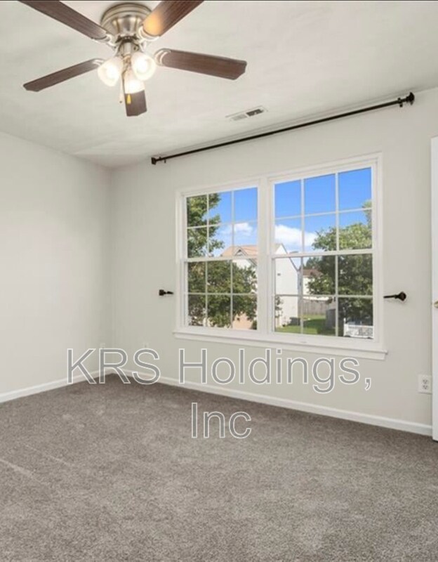 Building Photo - 3521 Regret Ln