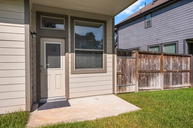 Building Photo - 308 N Spotted Fern Dr