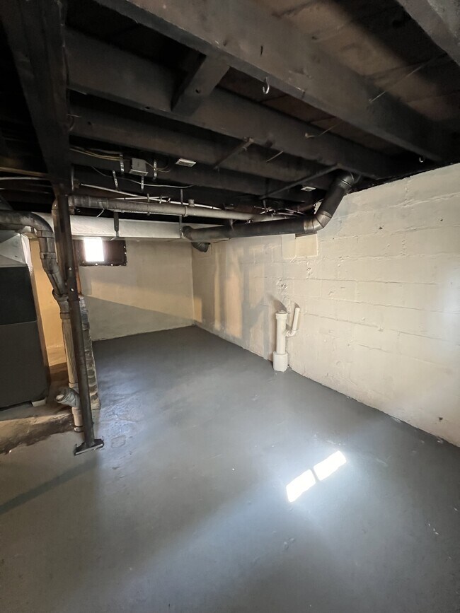Building Photo - 236 Moores River Dr