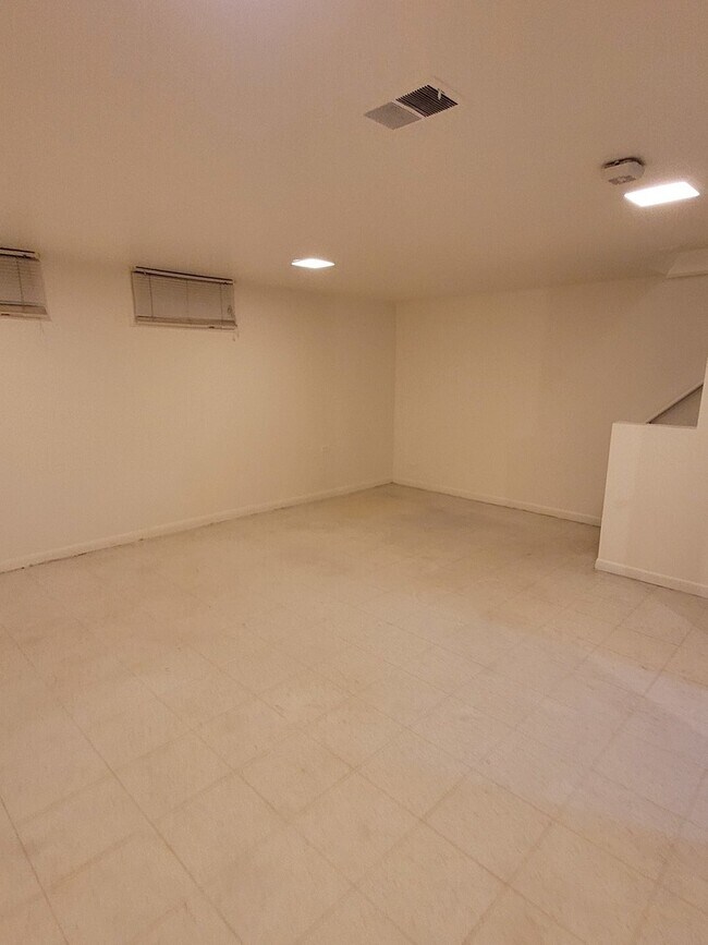 Building Photo - 4643 Church St