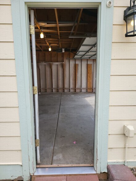 Garage - 2704 Breckenridge PL
