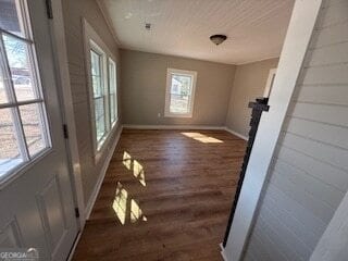 Building Photo - 221 N Forest Ave