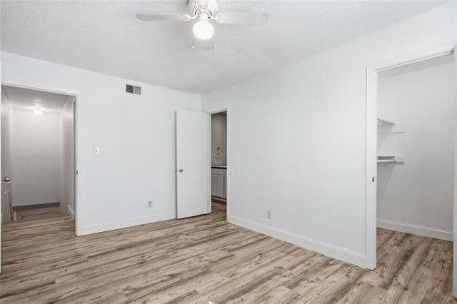 Building Photo - 2729 Hurstview Dr