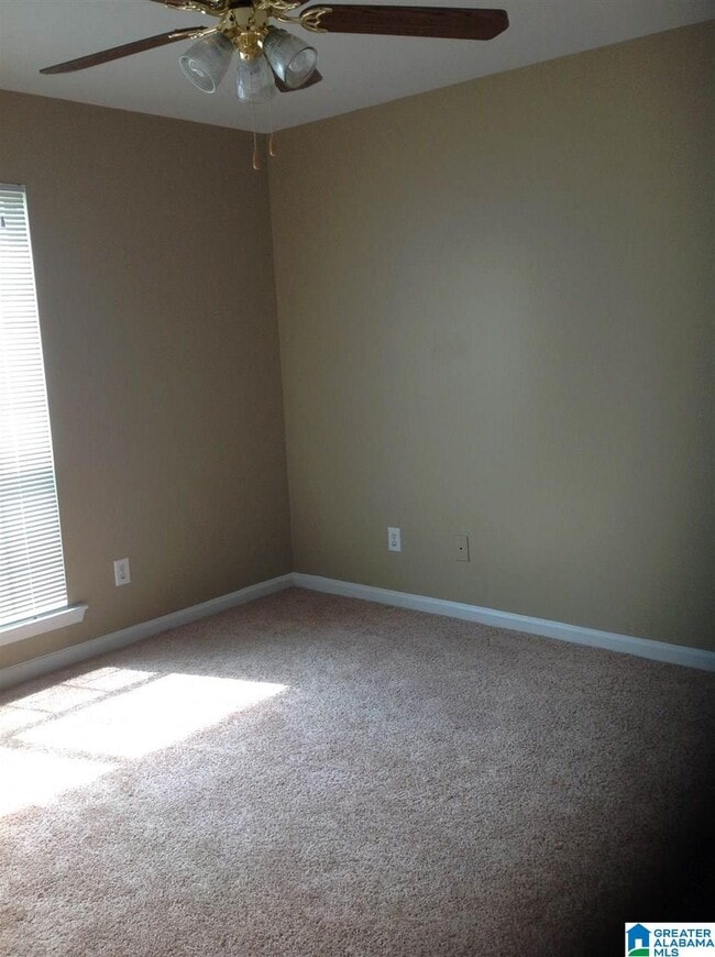 Building Photo - 200 Willow Point Cir