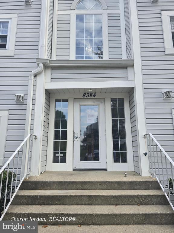Building Photo - 8384 Montgomery Run Rd