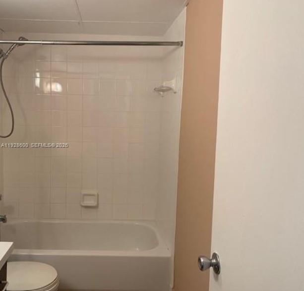 Building Photo - 500 NE 2nd St