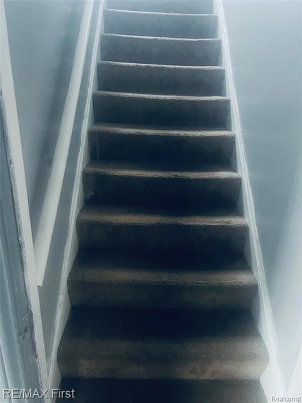 Building Photo - 15625 Bringard Dr