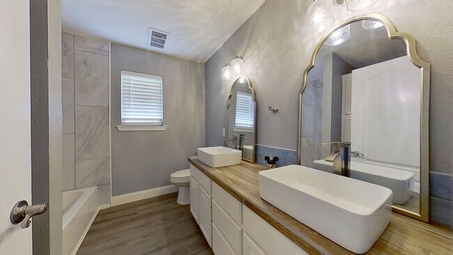 Building Photo - Gorgeous house in Harker Heights by the Stillhouse Hollow Lake