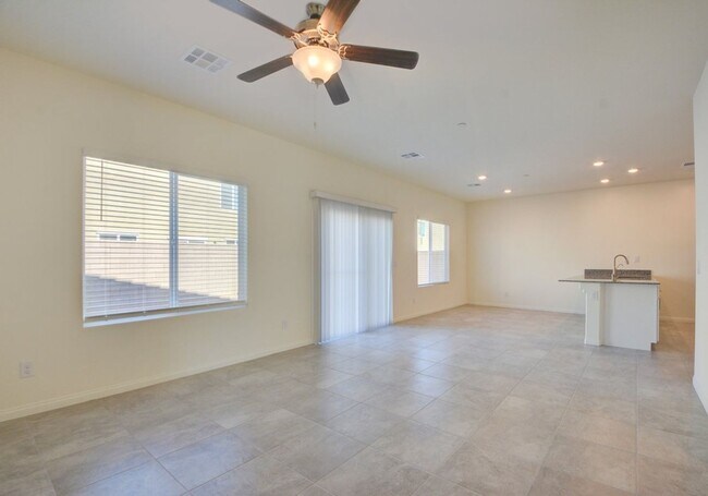 Building Photo - BRAND NEW BEAUTIFUL 4 BEDROOM!
