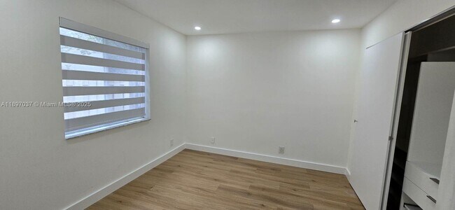 Building Photo - 591 Talavera Rd