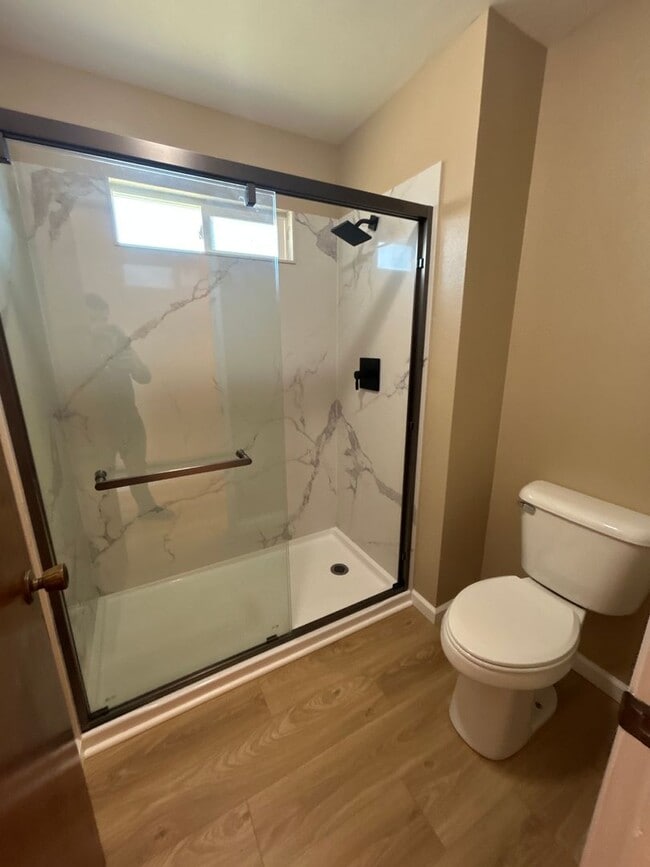 Building Photo - 310 Hedstrom Rd