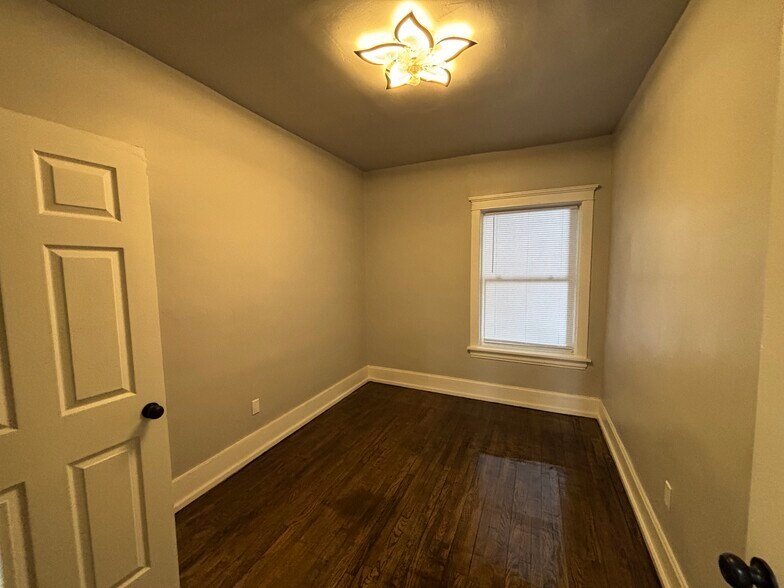 Building Photo - 673 Delaware St