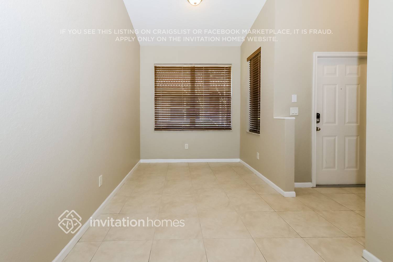 Building Photo - 303 E Coral Trace Cir