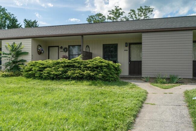 Building Photo - 2533 Bradford Ct