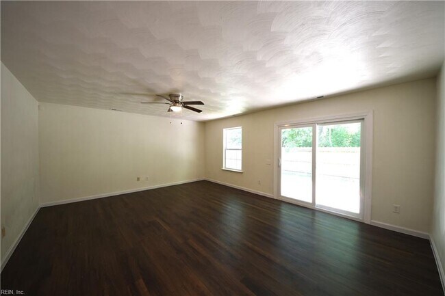 Building Photo - 1109 Lady Ashley Dr