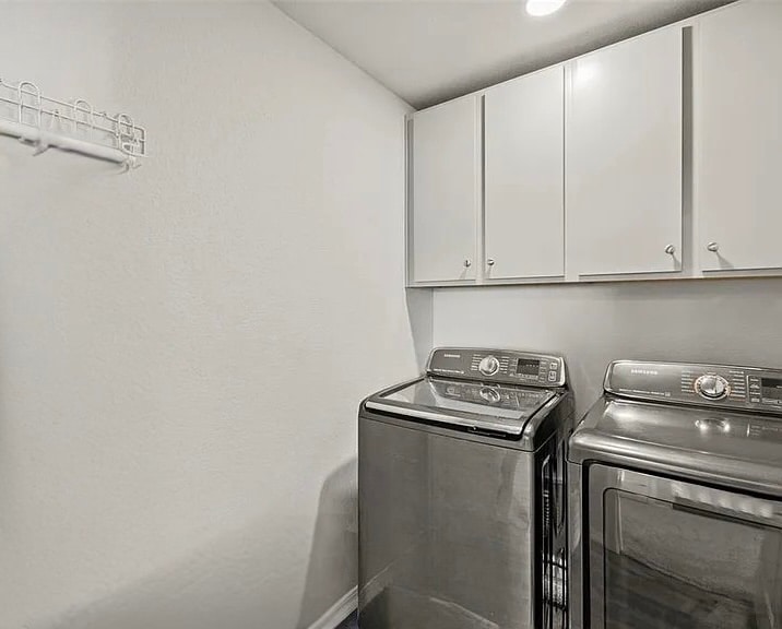 Building Photo - 6047 Mumford Dr.