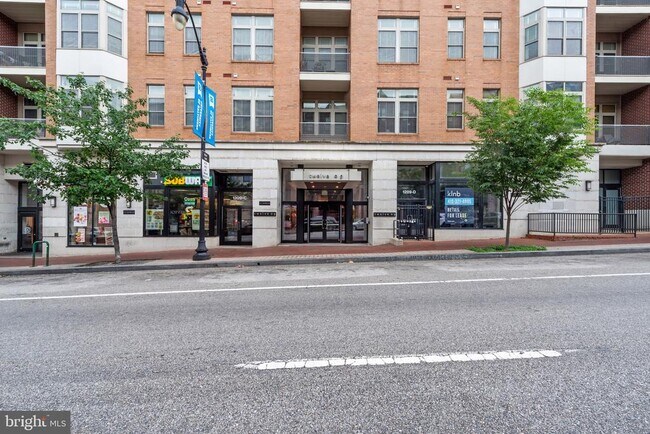 Building Photo - 1209 N Charles St